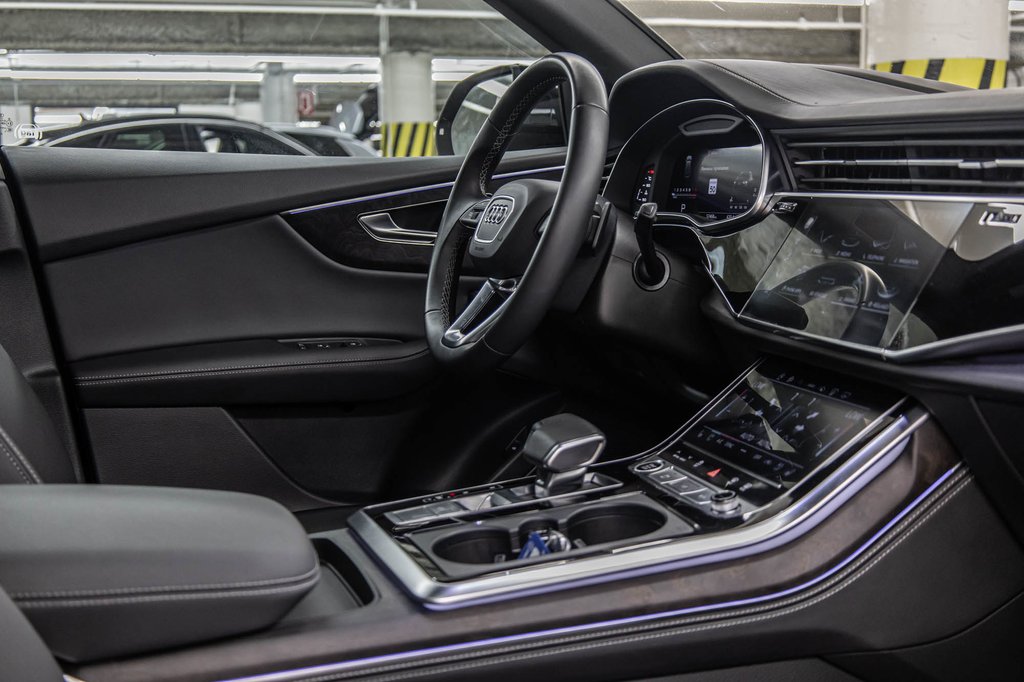 Audi Q8 TECHNIK S-LINE BLACK OPTIC 22 PCS 2023 à Laval, Québec - 37 - w1024h768px