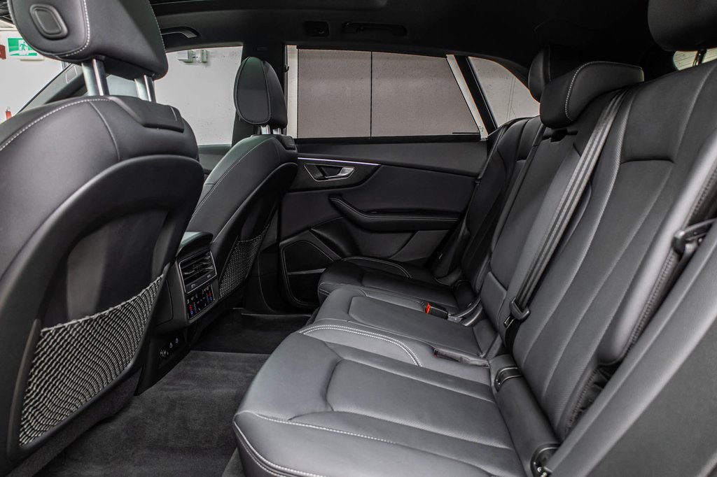 Audi Q8 TECHNIK S-LINE BLACK OPTIC 22 PCS 2023 à Laval, Québec - 32 - w1024h768px