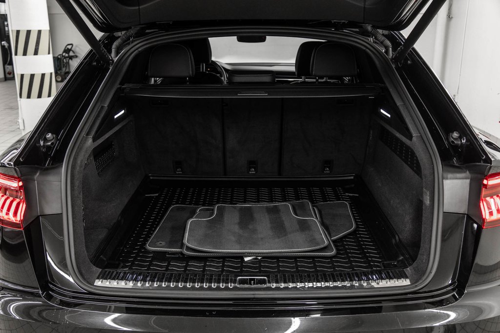 Audi Q8 TECHNIK S-LINE BLACK OPTIC 22 PCS 2023 à Laval, Québec - 11 - w1024h768px