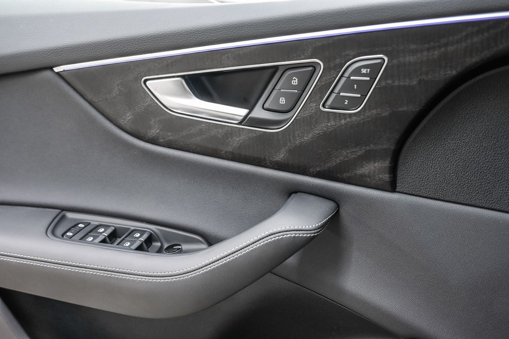 Audi Q8 PROGRESSIV DRIVER ASSIST TRAILER HITCH 2023 à Laval, Québec - 12 - w1024h768px