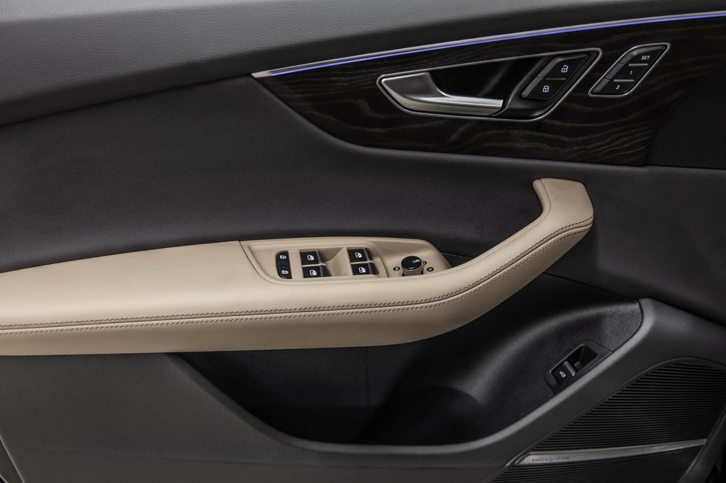 Audi Q8 TECHNIK, 4 WHEEL STEERING, COMFORT SEAT 2024 à Laval, Québec - 12 - w1024h768px