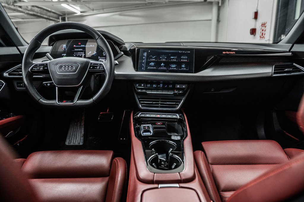 2022 Audi RS e-tron GT BLACK OPTIC NAPPA LEATHER in Laval, Quebec - 33 - w1024h768px