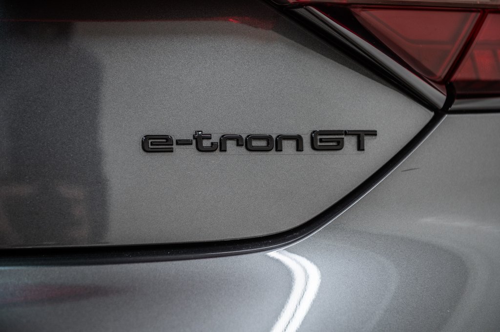 2022 Audi RS e-tron GT BLACK OPTIC NAPPA LEATHER in Laval, Quebec - 10 - w1024h768px