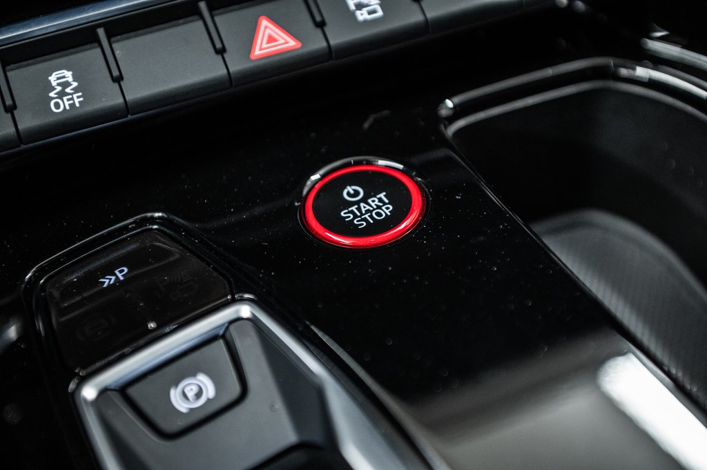 2022 Audi RS e-tron GT BLACK OPTIC NAPPA LEATHER in Laval, Quebec - 29 - w1024h768px