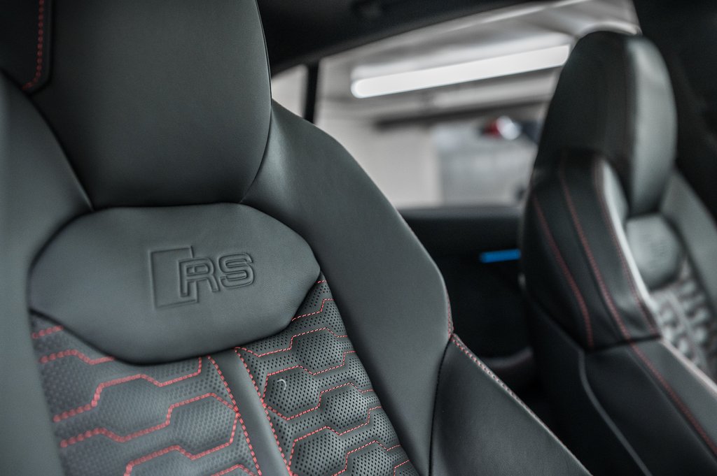 Audi RS Q8 CARBON OPTICS, RS DESIGN, BANG&OLUFSEN 3D, 2024 à Laval, Québec - 34 - w1024h768px