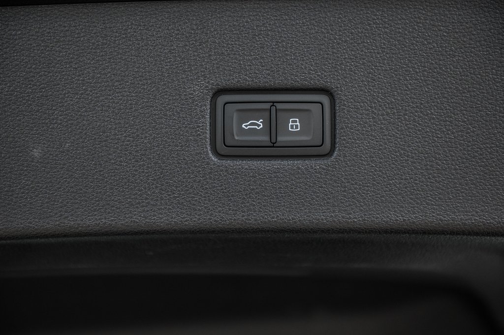 Audi RS Q8 CARBON OPTICS, RS DESIGN, BANG&OLUFSEN 3D, 2024 à Laval, Québec - 11 - w1024h768px