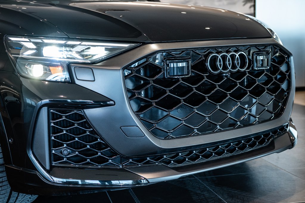 Audi RS Q8 DE PERFORMANCE 2025 à Laval, Québec - 7 - w1024h768px