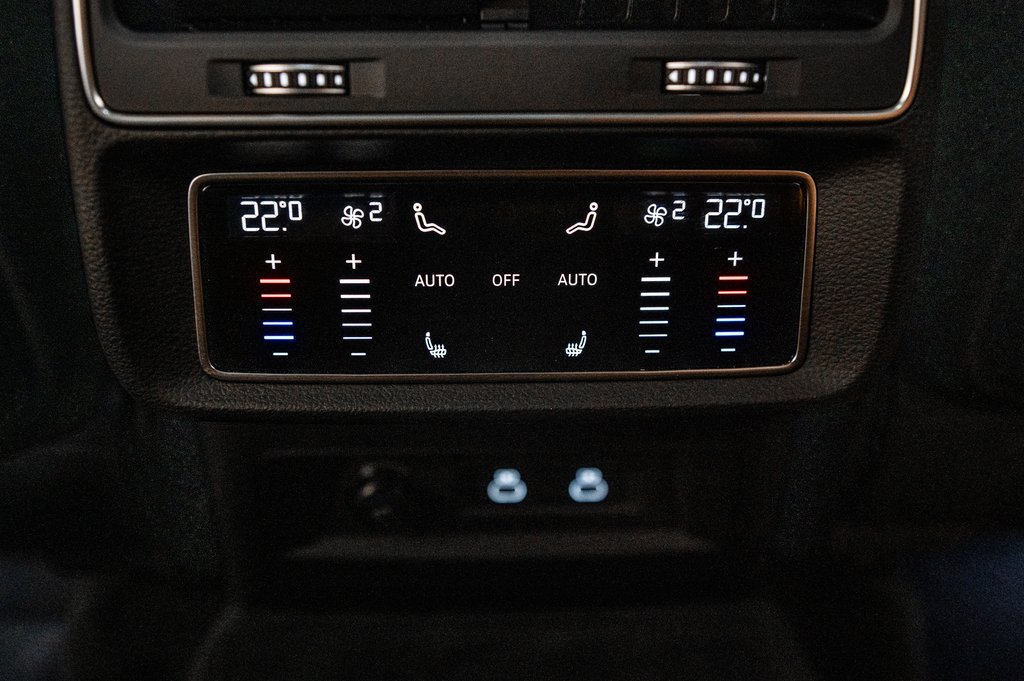 Audi RS Q8 DE PERFORMANCE 2025 à Laval, Québec - 29 - w1024h768px