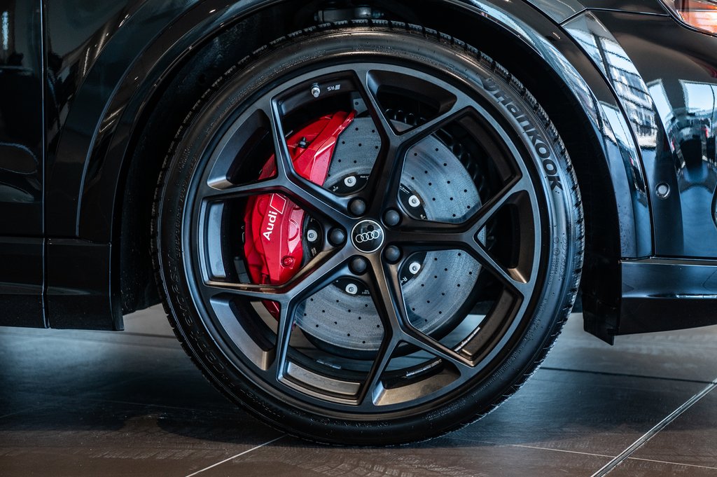 Audi RS Q8 DE PERFORMANCE 2025 à Laval, Québec - 8 - w1024h768px