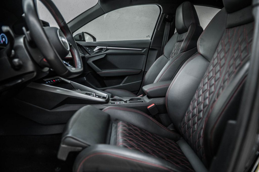 2022 Audi S3 SEDAN TECHNIK BLACK OPTIC CARBON INLAYS in Laval, Quebec - 12 - w1024h768px