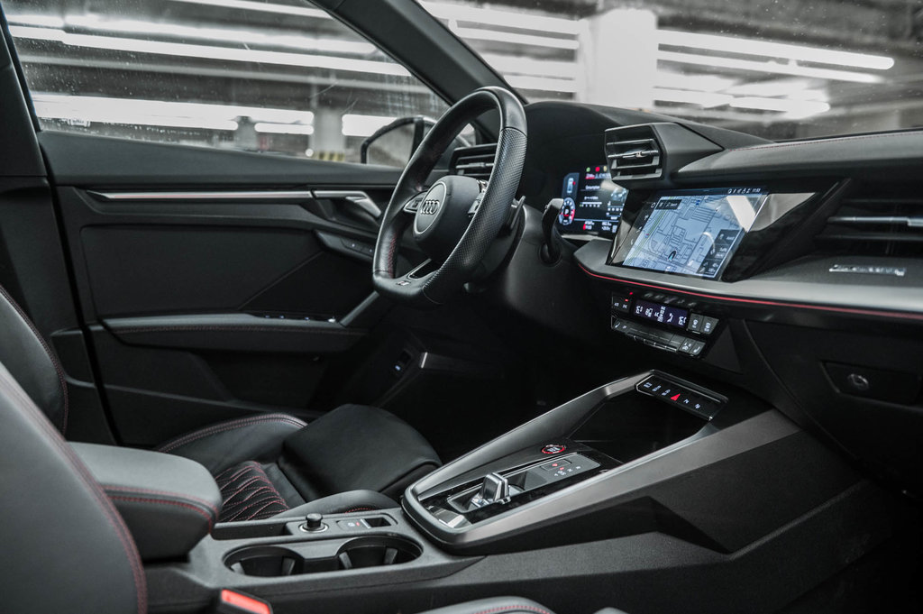 2022 Audi S3 SEDAN TECHNIK BLACK OPTIC CARBON INLAYS in Laval, Quebec - 30 - w1024h768px