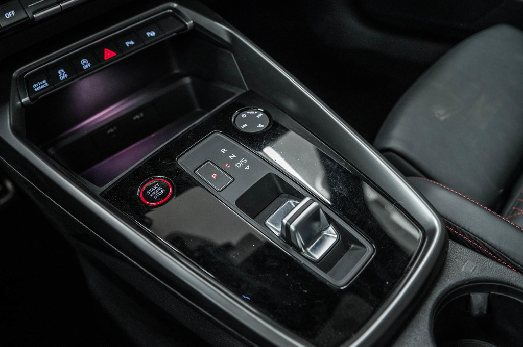 2022 Audi S3 SEDAN TECHNIK BLACK OPTIC CARBON INLAYS in Laval, Quebec - 24 - w1024h768px