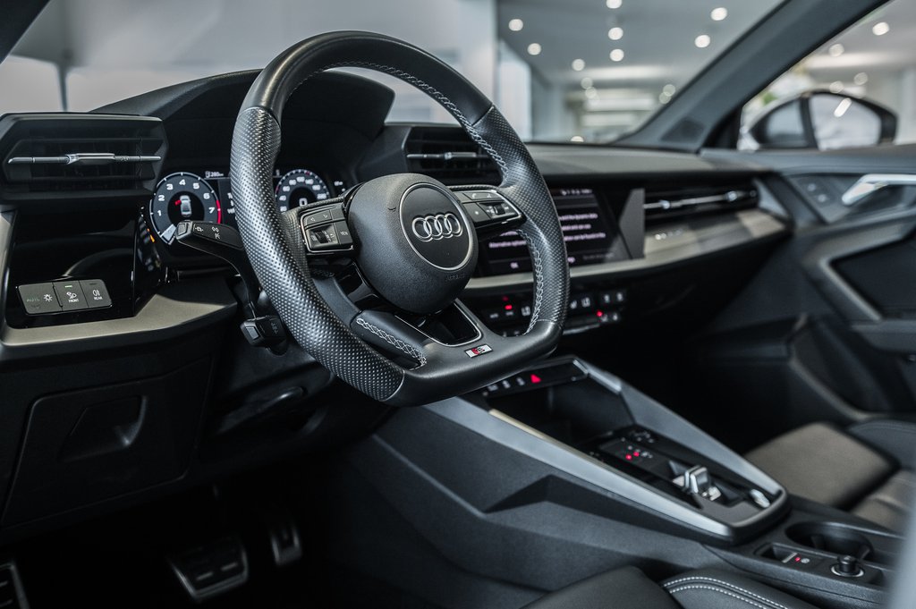2022 Audi S3 SEDAN KOMFORT, RED CALIPERS in Laval, Quebec - 13 - w1024h768px