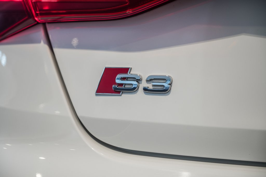 2022 Audi S3 SEDAN KOMFORT, RED CALIPERS in Laval, Quebec - 8 - w1024h768px