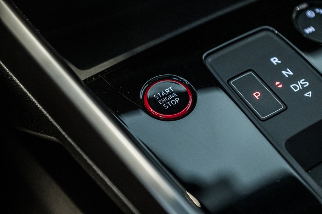 2022 Audi S3 SEDAN KOMFORT, RED CALIPERS in Laval, Quebec - 22 - w1024h768px