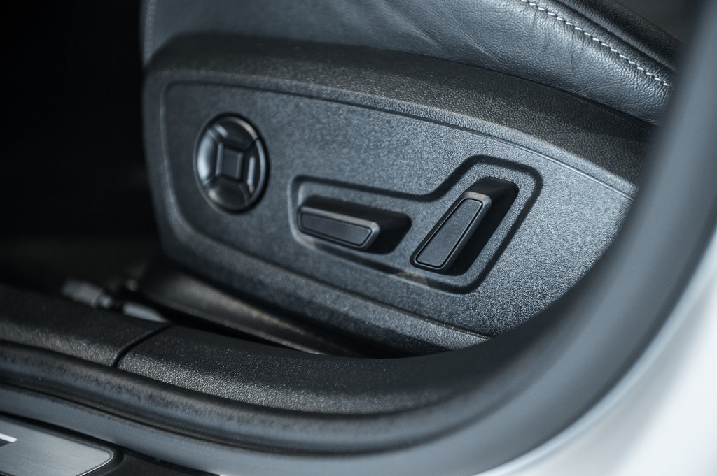 2022 Audi S3 SEDAN KOMFORT, RED CALIPERS in Laval, Quebec - 12 - w1024h768px