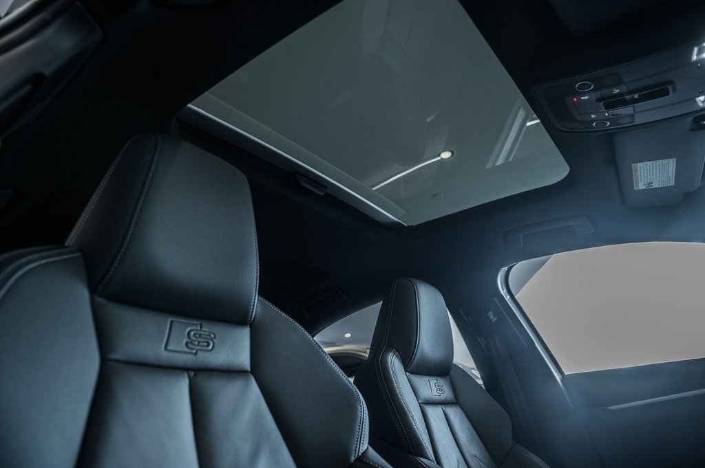 2022 Audi S3 SEDAN KOMFORT, RED CALIPERS in Laval, Quebec - 30 - w1024h768px