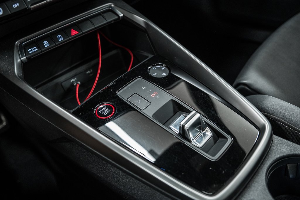 Audi S3 SEDAN KOMFORT RED CALIPER 2022 à Laval, Québec - 23 - w1024h768px