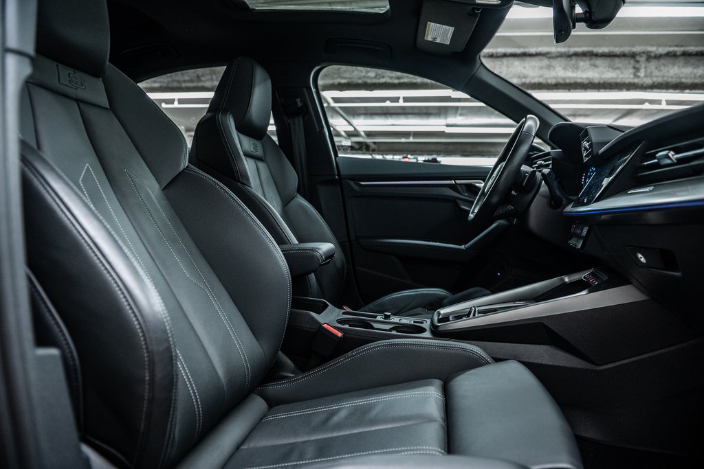 2022 Audi S3 PROGRESSIV BLACK OPTIC ADV HANGLING PKG in Laval, Quebec - 30 - w1024h768px