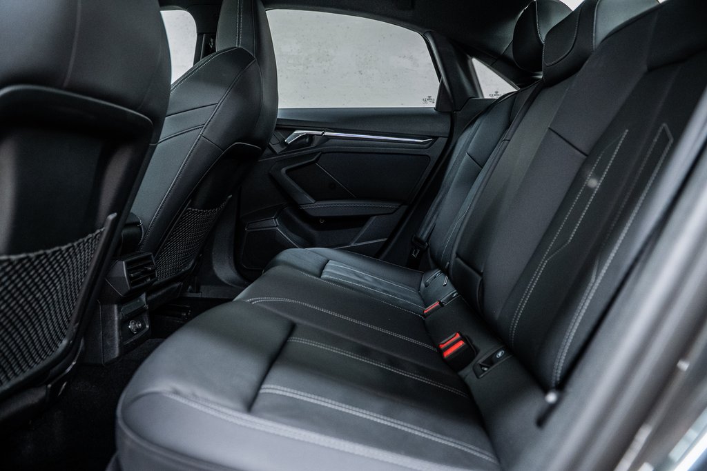 2022 Audi S3 PROGRESSIV BLACK OPTIC ADV HANGLING PKG in Laval, Quebec - 25 - w1024h768px