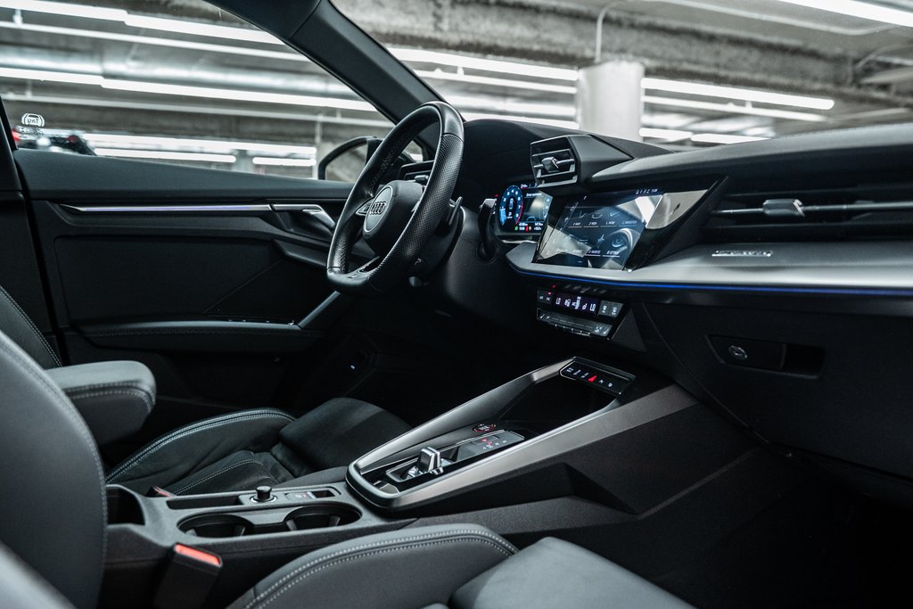2022 Audi S3 PROGRESSIV BLACK OPTIC ADV HANGLING PKG in Laval, Quebec - 29 - w1024h768px