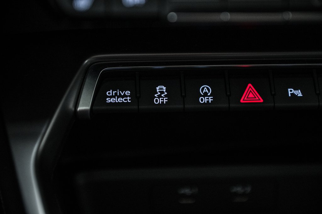 2023 Audi S3 SEDAN KOMFORT TECH PKG PHONE BOX in Laval, Quebec - 22 - w1024h768px