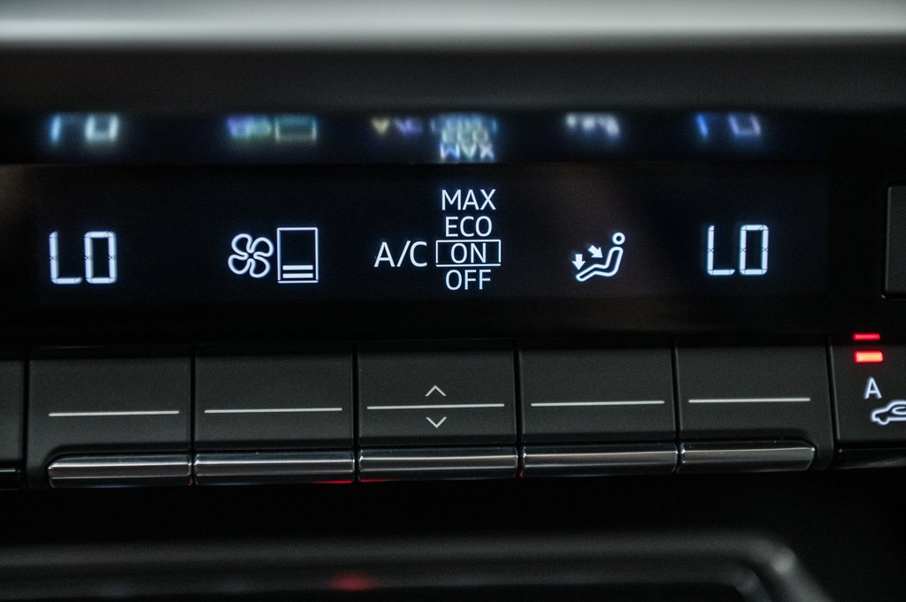 2023 Audi S3 SEDAN KOMFORT TECH PKG PHONE BOX in Laval, Quebec - 21 - w1024h768px