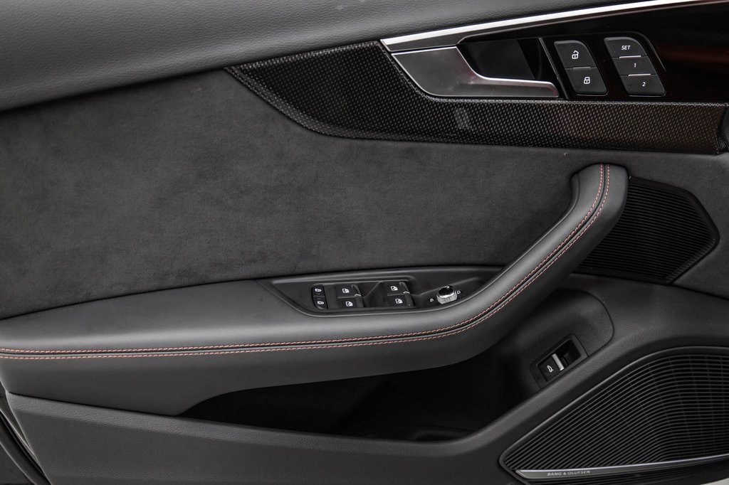 2024 Audi S4 SEDAN TECHNIK CARBON INLAYS, 19PCS FLAG DESIGN, RED CALI in Laval, Quebec - 13 - w1024h768px