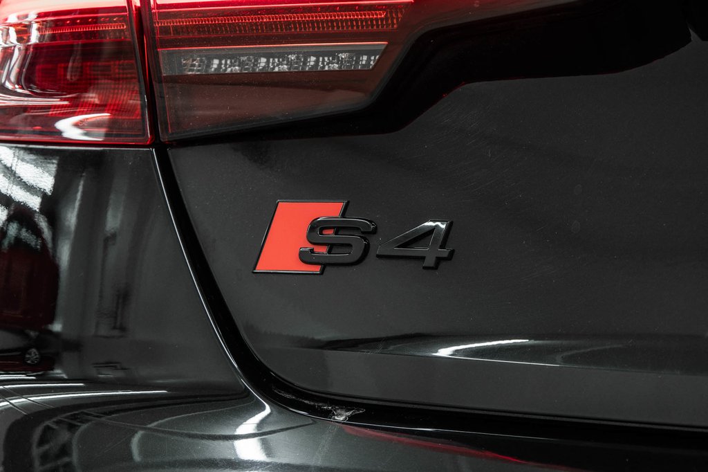 2024 Audi S4 SEDAN TECHNIK CARBON INLAYS, 19PCS FLAG DESIGN, RED CALI in Laval, Quebec - 10 - w1024h768px