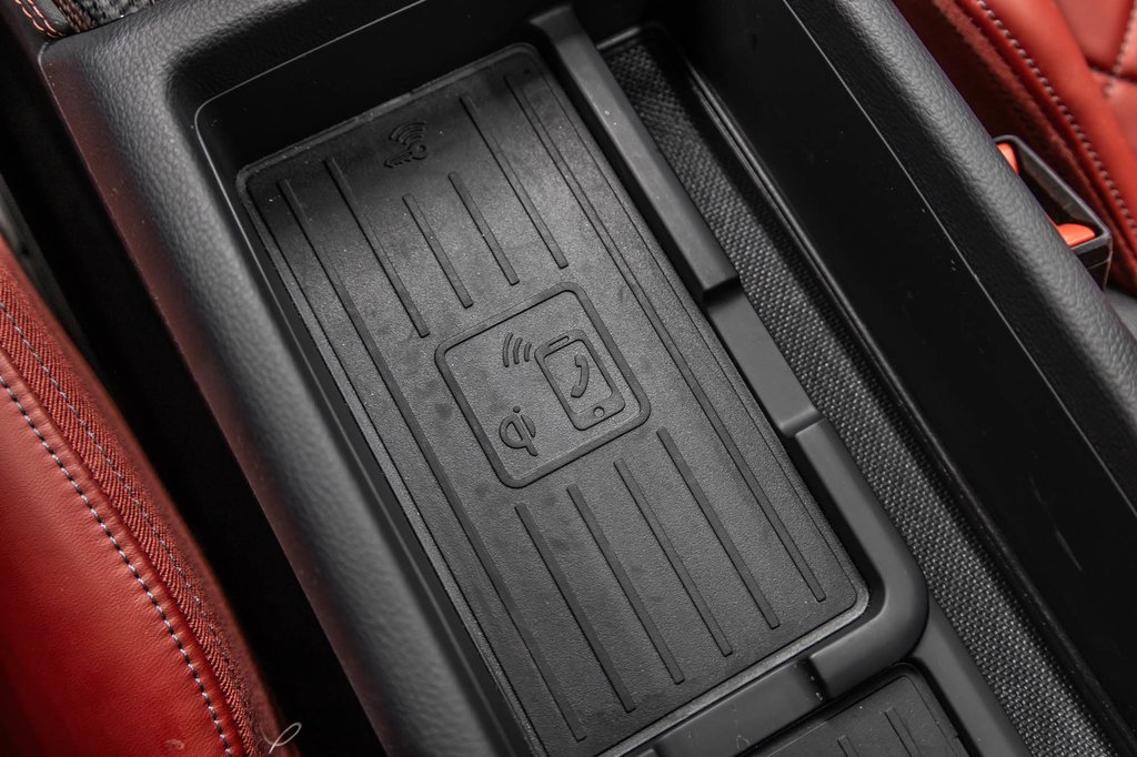 2024 Audi S4 SEDAN TECHNIK CARBON INLAYS, 19PCS FLAG DESIGN, RED CALI in Laval, Quebec - 31 - w1024h768px