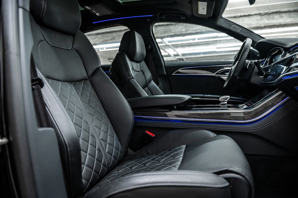2025 Audi S8 BLACK OPTIC TAXE DELUXE INCLUSE in Laval, Quebec - 35 - w1024h768px