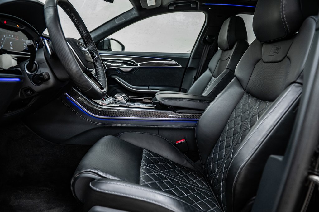 2025 Audi S8 BLACK OPTIC TAXE DELUXE INCLUSE in Laval, Quebec - 13 - w1024h768px
