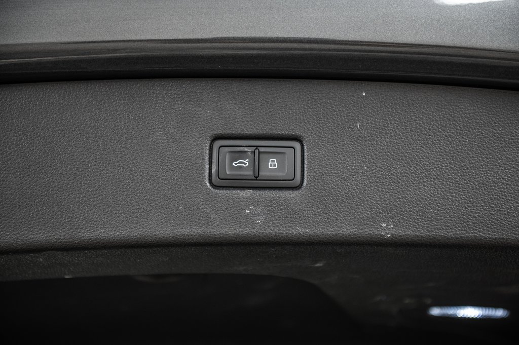Audi SQ5 Sportback TECHNIK BLACK PACK CARBON 2021 à Laval, Québec - 11 - w1024h768px