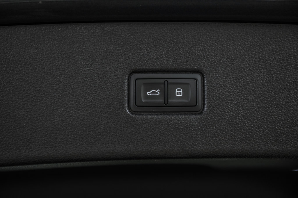 2022 Audi SQ5 Sportback PROGRESSIV BLACK OPTIC CARBON in Laval, Quebec - 11 - w1024h768px