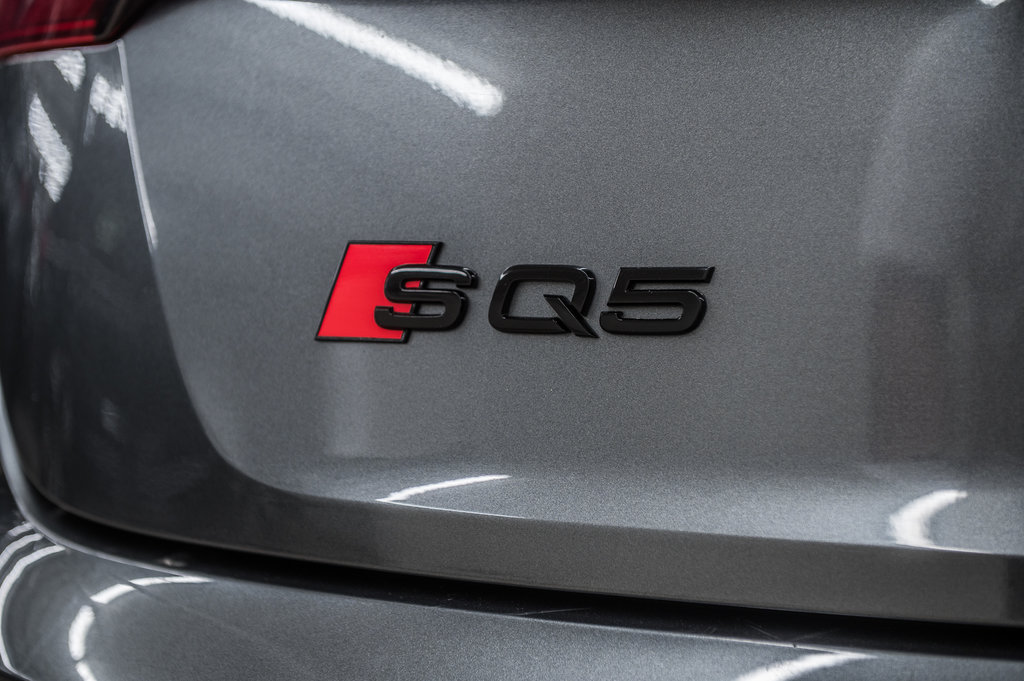 2022 Audi SQ5 Sportback PROGRESSIV BLACK OPTIC CARBON in Laval, Quebec - 9 - w1024h768px