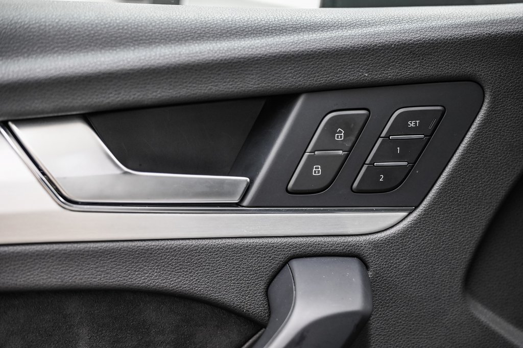 2022 Audi SQ5 Sportback TECHNIK BLACK PKG 21 PCS in Laval, Quebec - 12 - w1024h768px