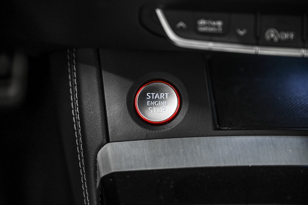 2022 Audi SQ5 Sportback TECHNIK BLACK PKG 21 PCS in Laval, Quebec - 17 - w1024h768px