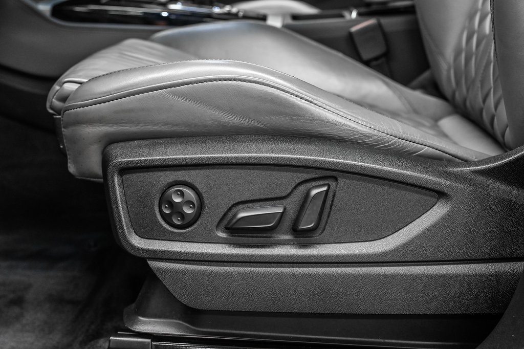 Audi SQ5 Sportback PROGRESSIV RED CALIPER 21 PCS 2022 à Laval, Québec - 13 - w1024h768px