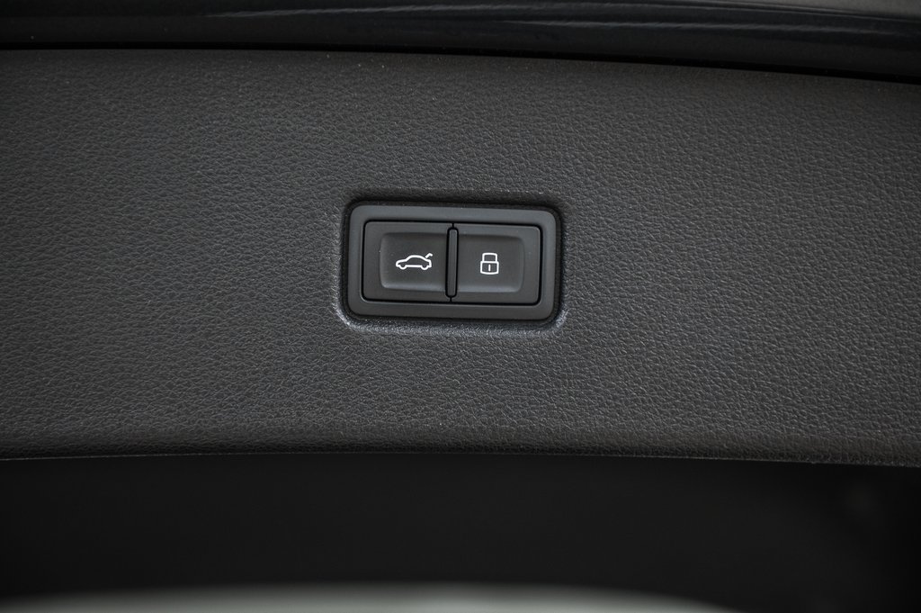 2023 Audi SQ5 Sportback PROGRESSIV BLACK PACKAGE, 21PCS TURBINE in Laval, Quebec - 11 - w1024h768px