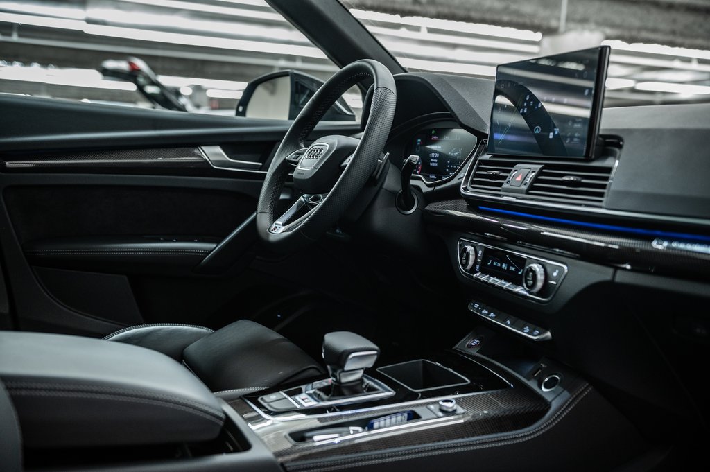 2024 Audi SQ5 Sportback TECHNIK BLACK PKG 21 PCS in Laval, Quebec - 33 - w1024h768px