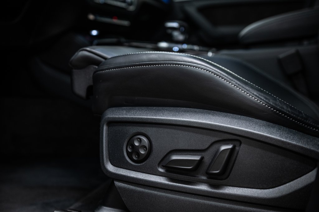2024 Audi SQ5 Sportback TECHNIK BLACK PKG 21 PCS in Laval, Quebec - 14 - w1024h768px