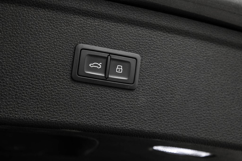 Audi SQ5 PROGRESSIV BLACK PKG 21 PCS 2022 à Laval, Québec - 12 - w1024h768px