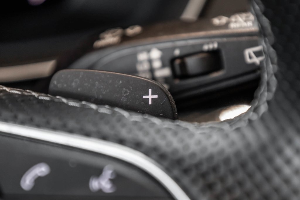 Audi SQ5 PROGRESSIV BLACK PKG CARBON 21 PCS 2023 à Laval, Québec - 20 - w1024h768px