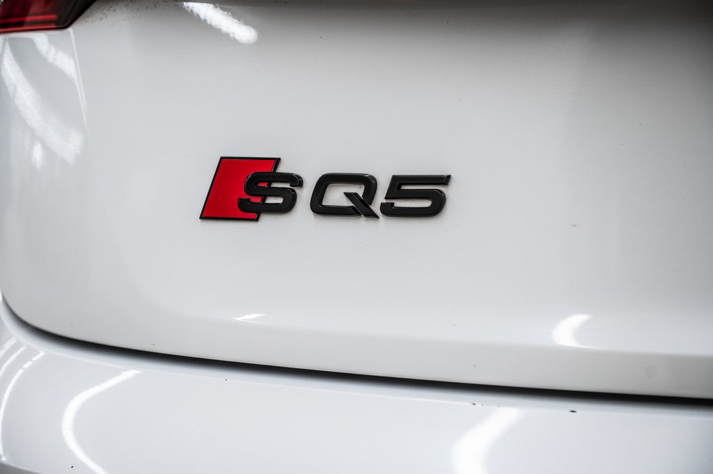 2023 Audi SQ5 TECHNIK BLACK OPTIC CARBON 21 PCS in Laval, Quebec - 9 - w1024h768px