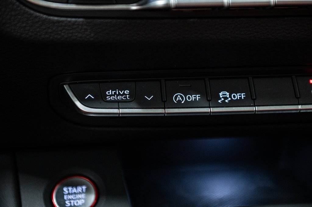 2023 Audi SQ5 TECHNIK BLACK OPTIC CARBON 21 PCS in Laval, Quebec - 24 - w1024h768px