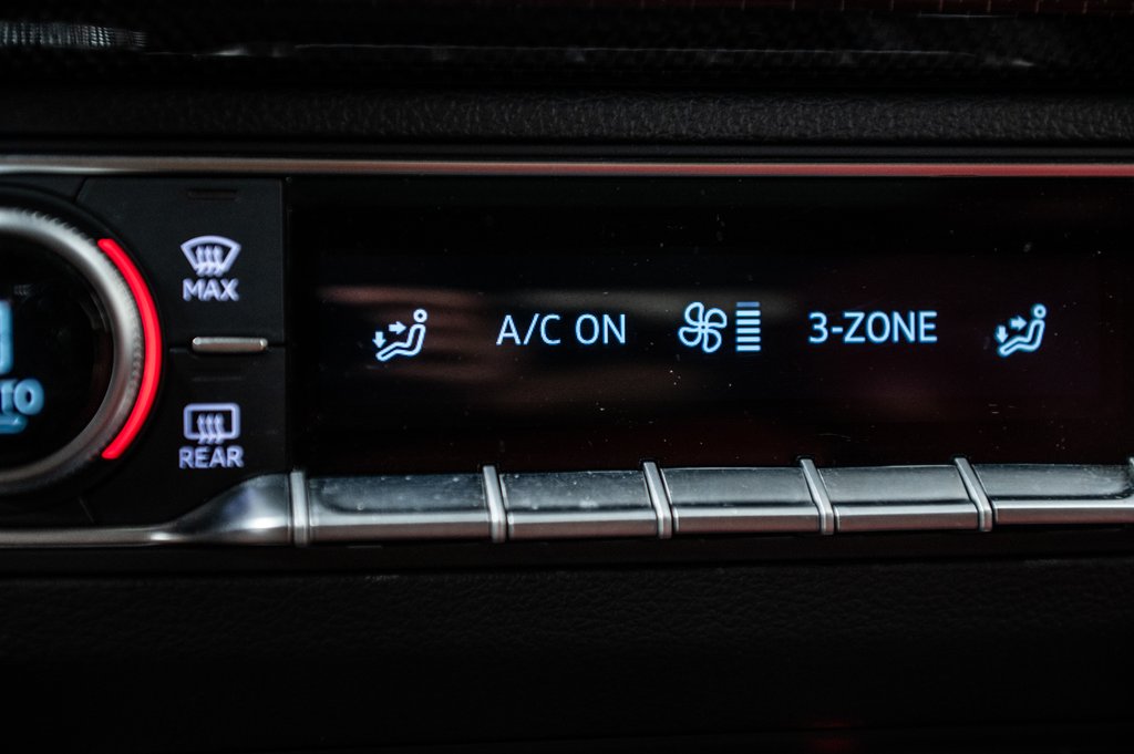 2023 Audi SQ5 TECHNIK BLACK OPTIC CARBON 21 PCS in Laval, Quebec - 23 - w1024h768px