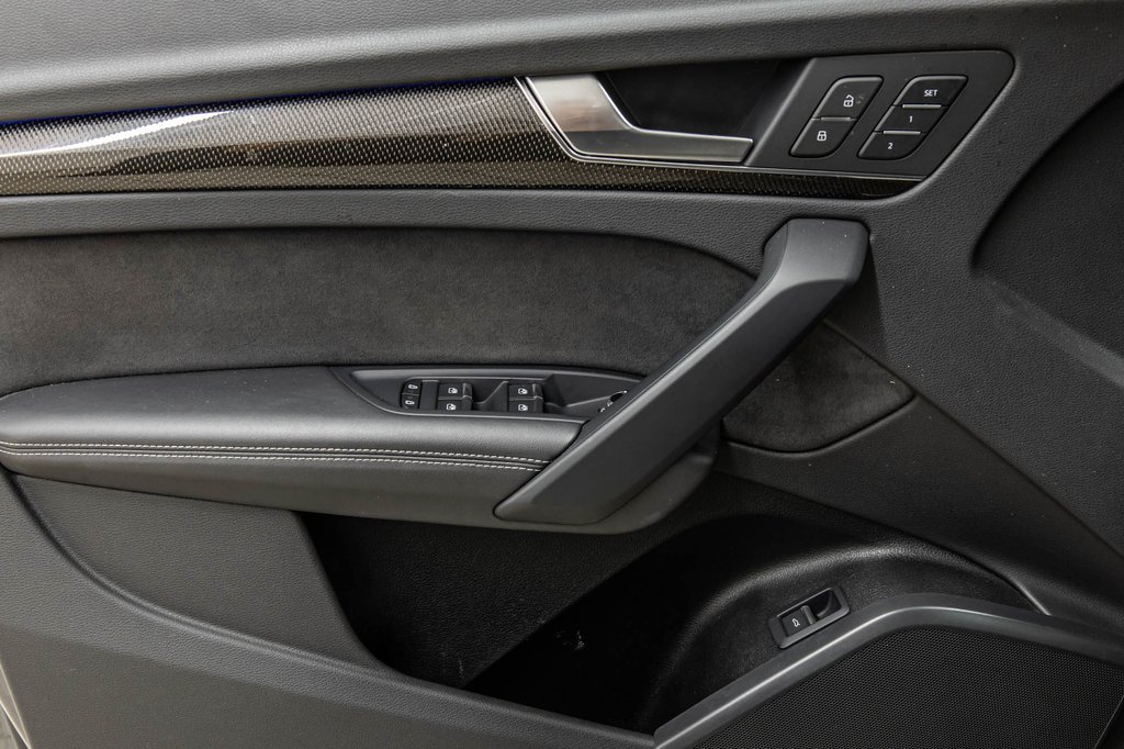 Audi SQ5 PROGRESSIV BLACK PKG CARBON MIRROR 21 PCS 2023 à Laval, Québec - 12 - w1024h768px