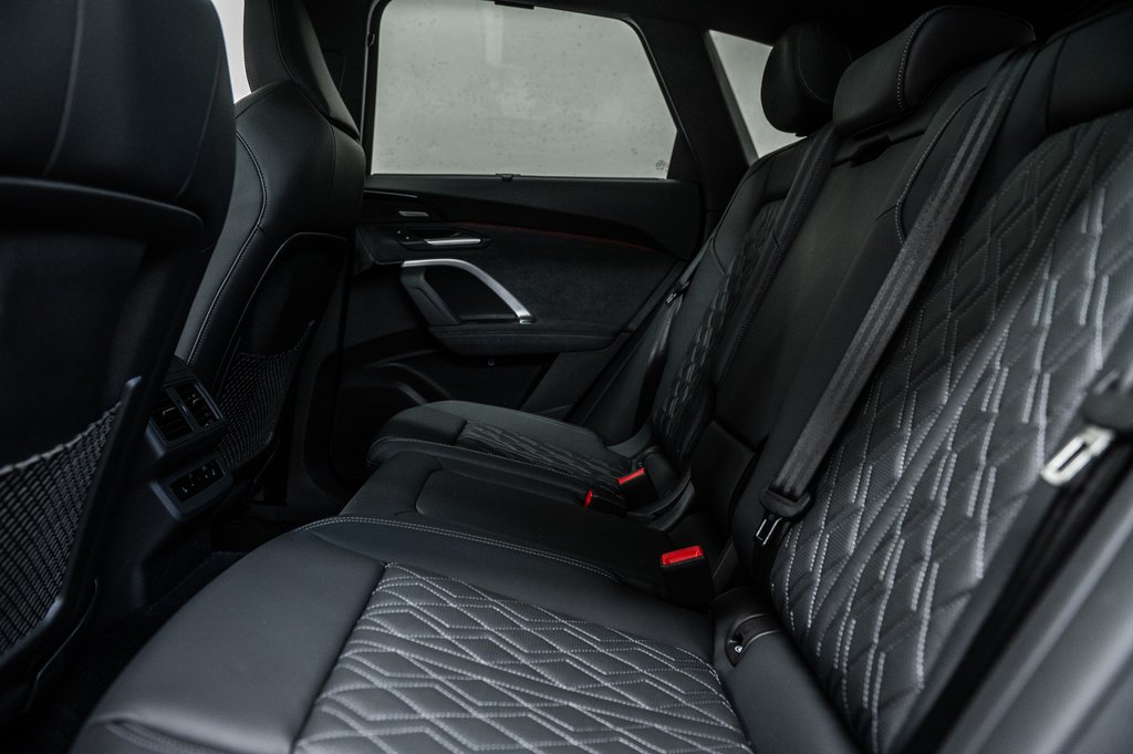 Audi SQ5 NEW SQ5 TECHNIK BLACK OPTIC HITCH 2025 à Laval, Québec - 27 - w1024h768px