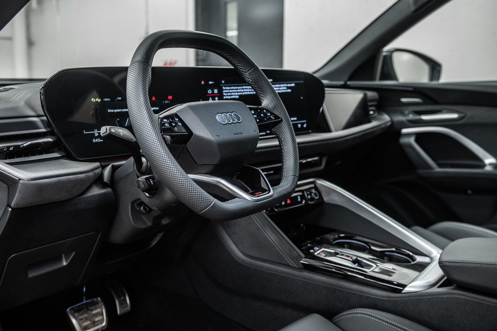 Audi SQ5 NEW SQ5 TECHNIK BLACK OPTIC HITCH 2025 à Laval, Québec - 15 - w1024h768px