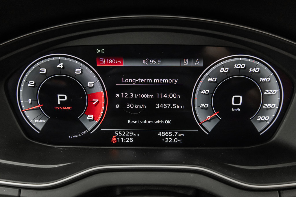 Audi SQ5/Q5 TECHNIK BLACK PACK, 21PCS, PHONE BOX 2021 à Laval, Québec - 18 - w1024h768px